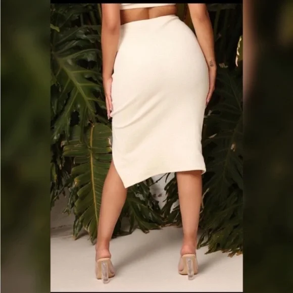 Fashion Nova High Waisted Skirt W/ Front Split - Picture 3 of 7